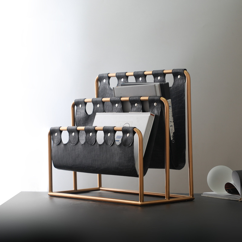 ライトラグジュアリーのソフトデコレーション、錬鉄製ブラウンレ - Lighting And Decor Magazine のレビューと価格